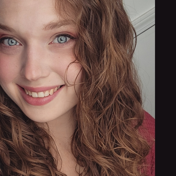 Meet your Posher, Ashley - Picture 4 of 4